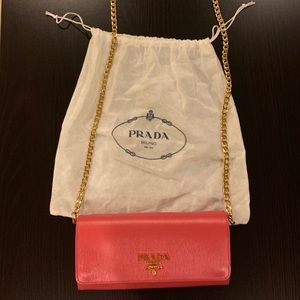 PRADA WALLET ON CHAIN - HOT PINK!